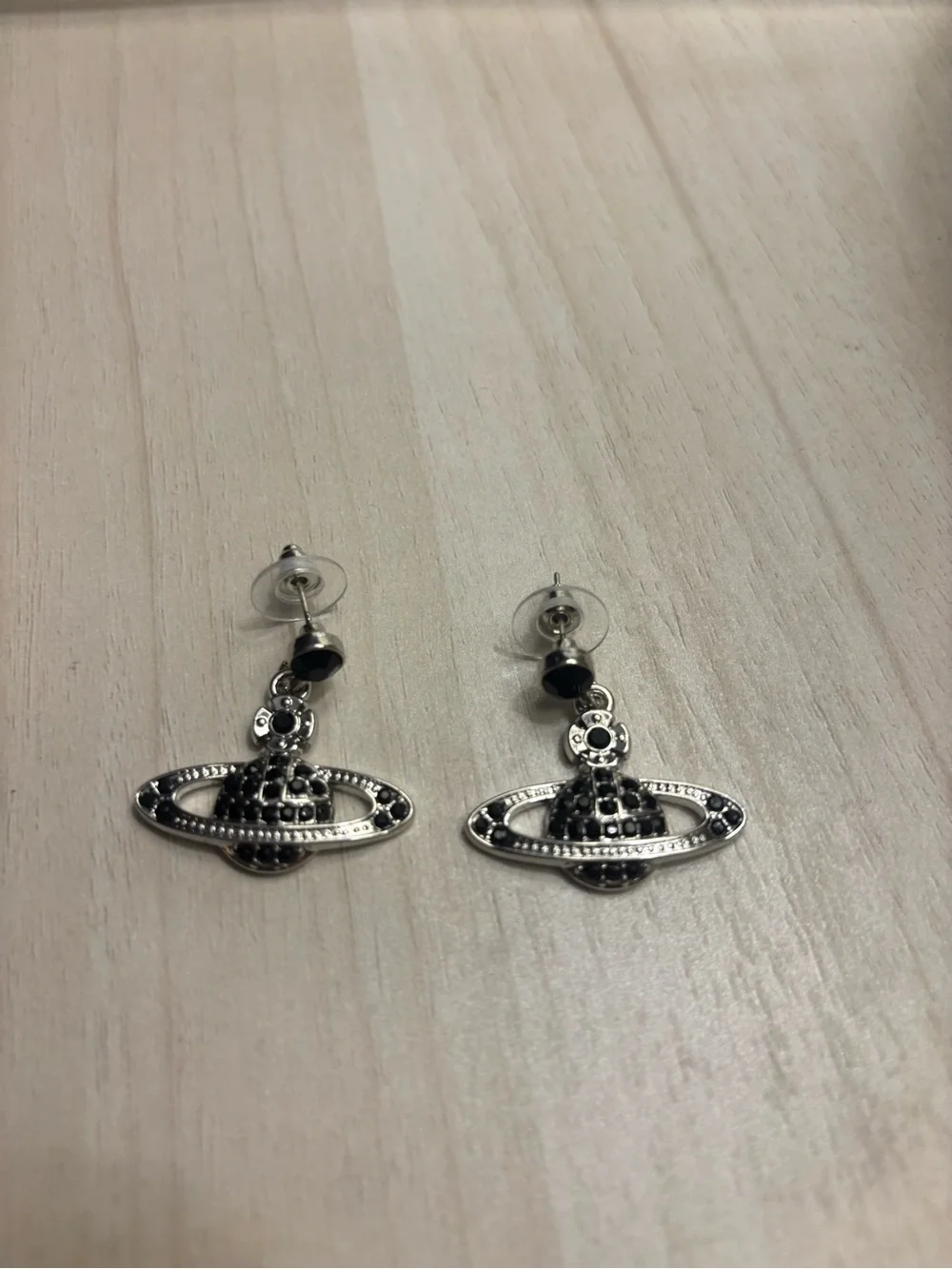 Vivienne Westwood Mini Bas relief earrings silver black